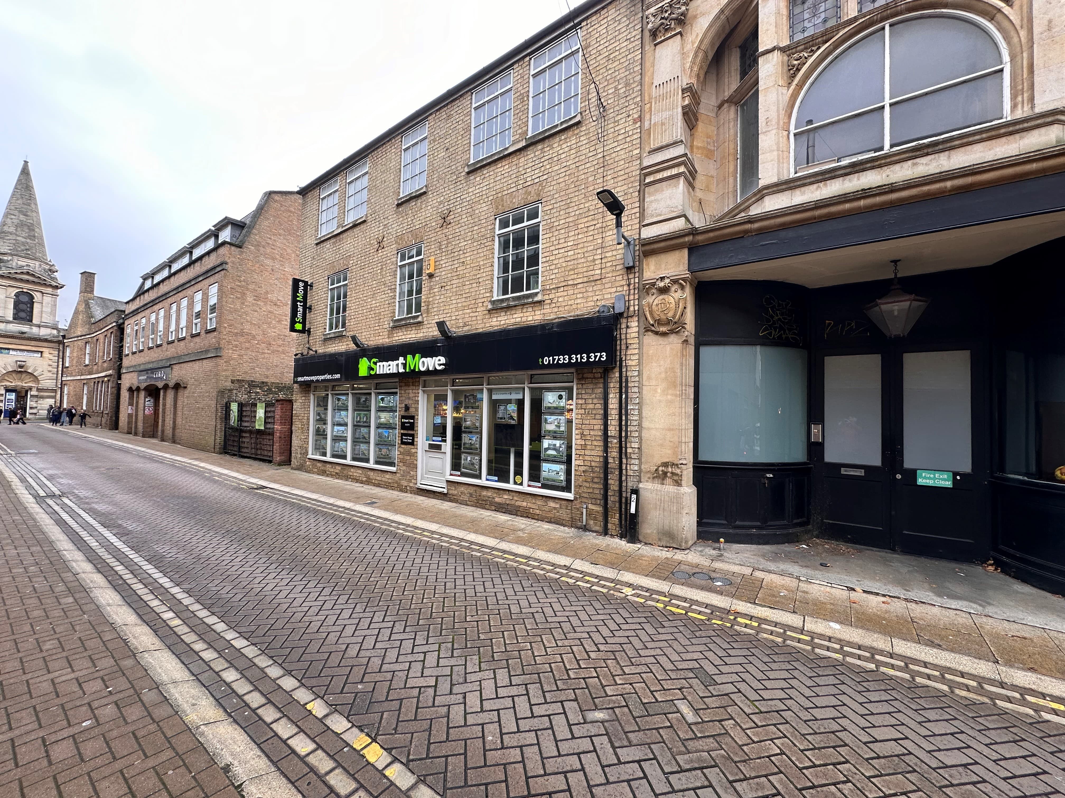 About <span style="color:hsl( 77, 60%, 52% );">S</span>mart <span style="color:hsl( 77, 60%, 52% );">M</span>ove